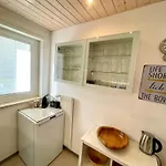 Sunny-nest, Garden Apartment *