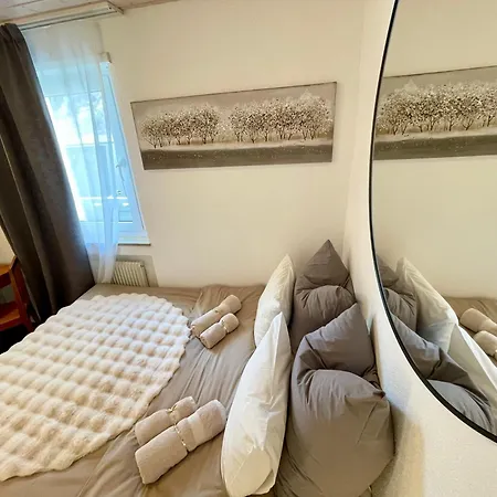 Apartment Sunny-nest, Garden