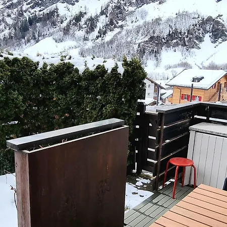 Sunny-nest, Garden Appartement *