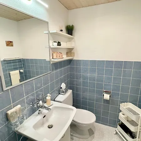 Sunny-nest, Garden Appartement *