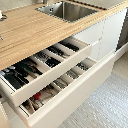 Sunny-nest, Garden Apartamento